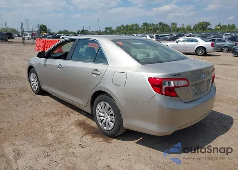 2013 Toyota Camry L z USA, uszkodzony, nr VIN 4T4BF1FK1DR332759